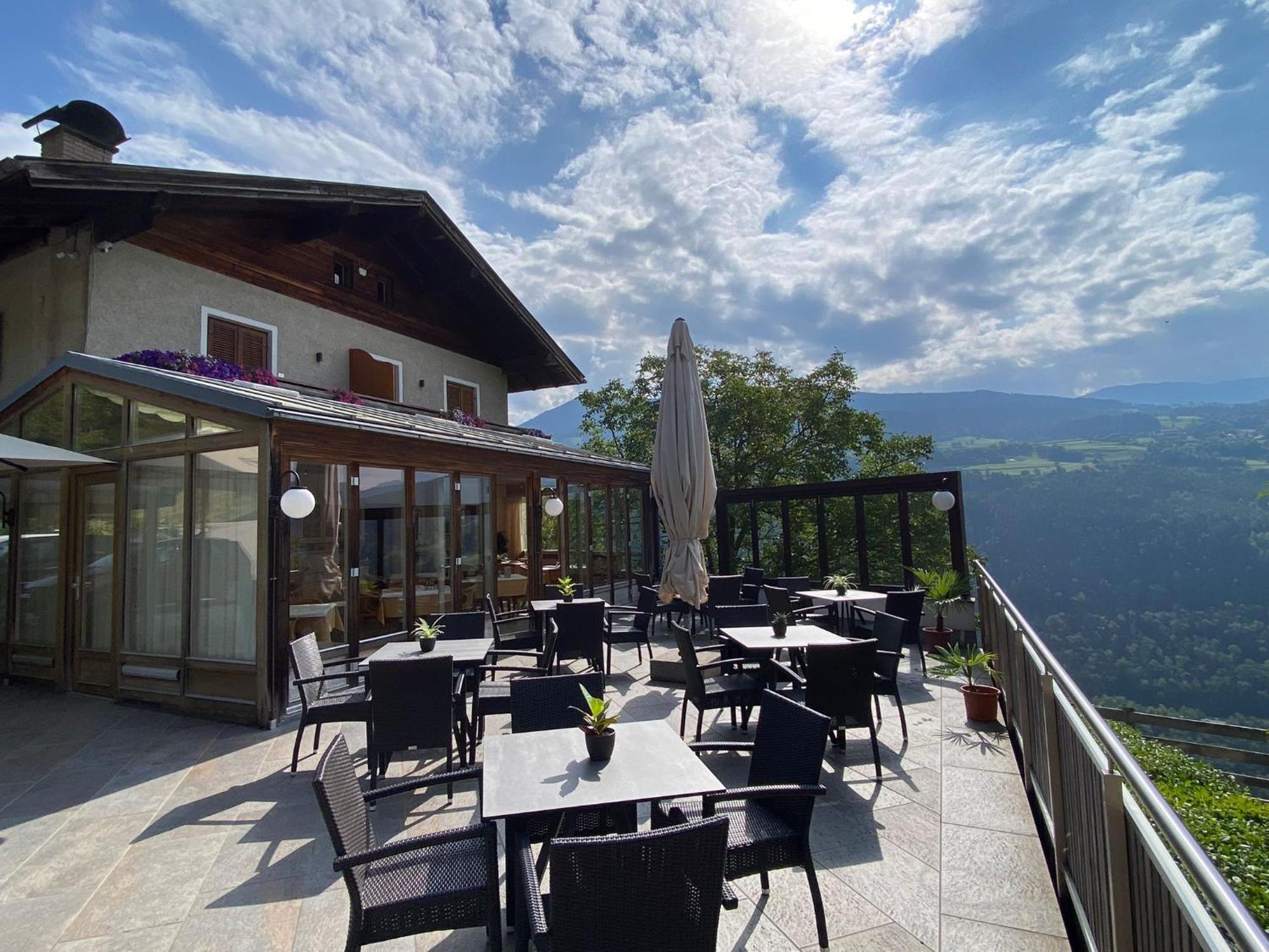 Sturmhof Hotel Chiusa Exterior photo
